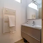 Apartman Un Pied A Terre Avec Terrasse A La Cathedrale - Nuit A Nîmes