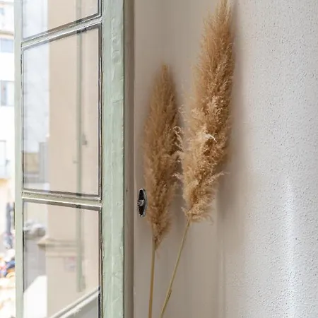 Un Pied A Terre Avec Terrasse A La Cathedrale - Nuit A 님