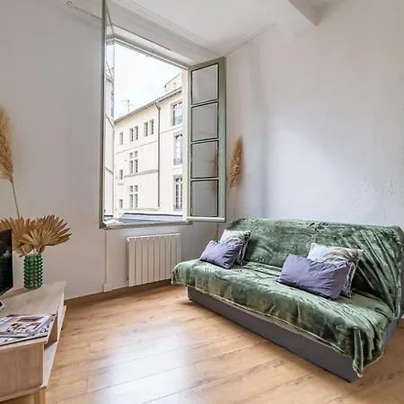 Un Pied A Terre Avec Terrasse A La Cathedrale - Nuit A * 님