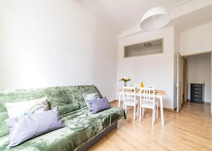 Apartment Un Pied A Terre Avec Terrasse A La Cathedrale - Nuit A Nimes